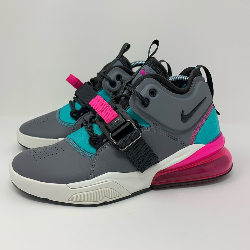 Nike Air Force 270 Size 6y